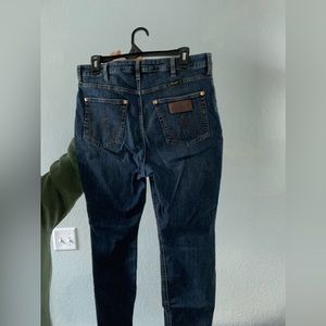 Women’s Wranglers High Rise Skinny Jeans Size 33/28